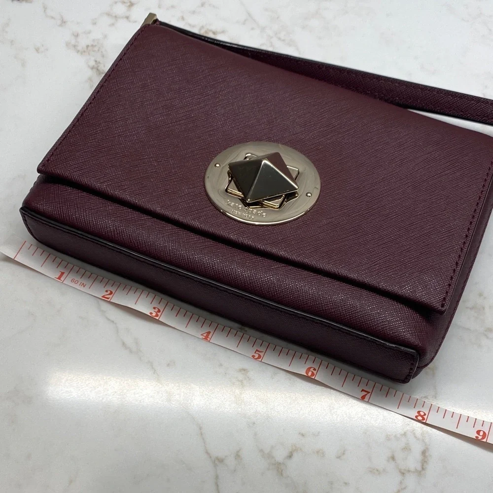 Kate Spade Grace | Grace Fliplock Crossbody Burgundy Gold-Tone Pyramid Turn-Lock